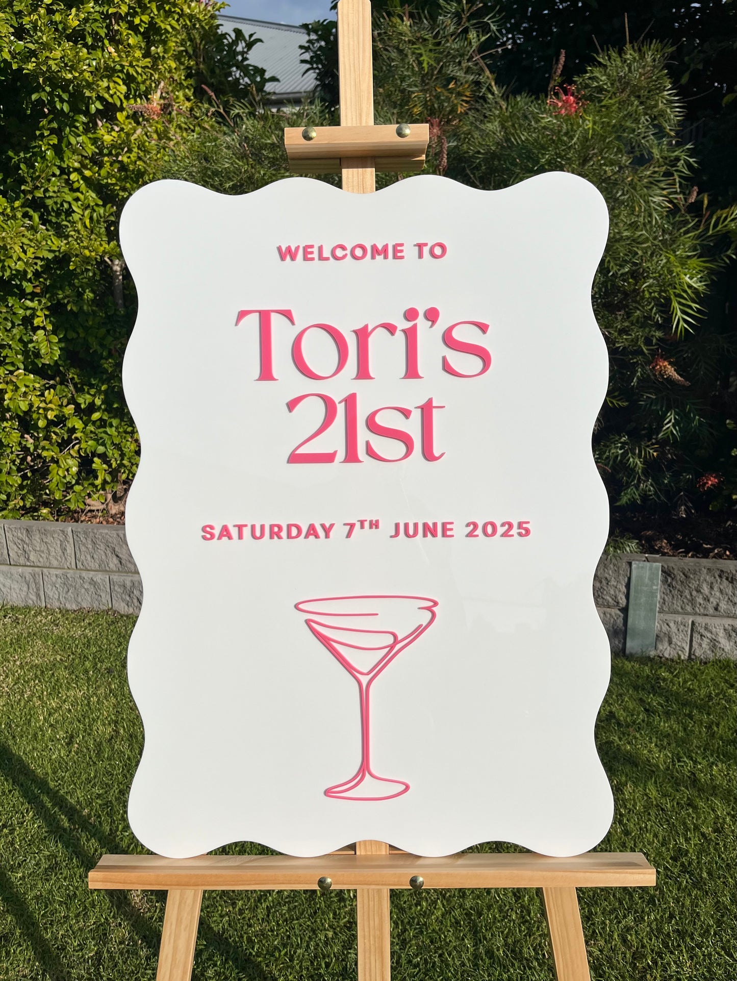 Wavy Edge Martini Glass Welcome Sign