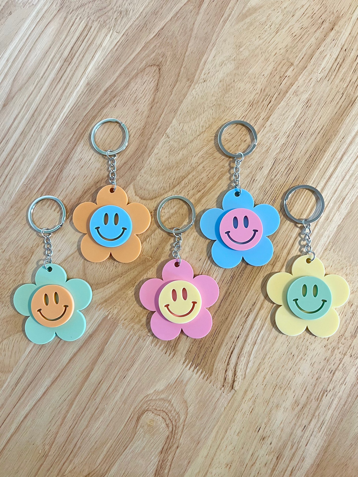 Smiley Flower Keyring
