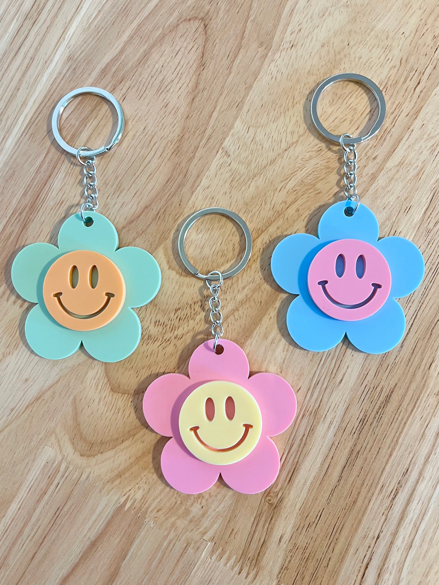 Smiley Flower Keyring