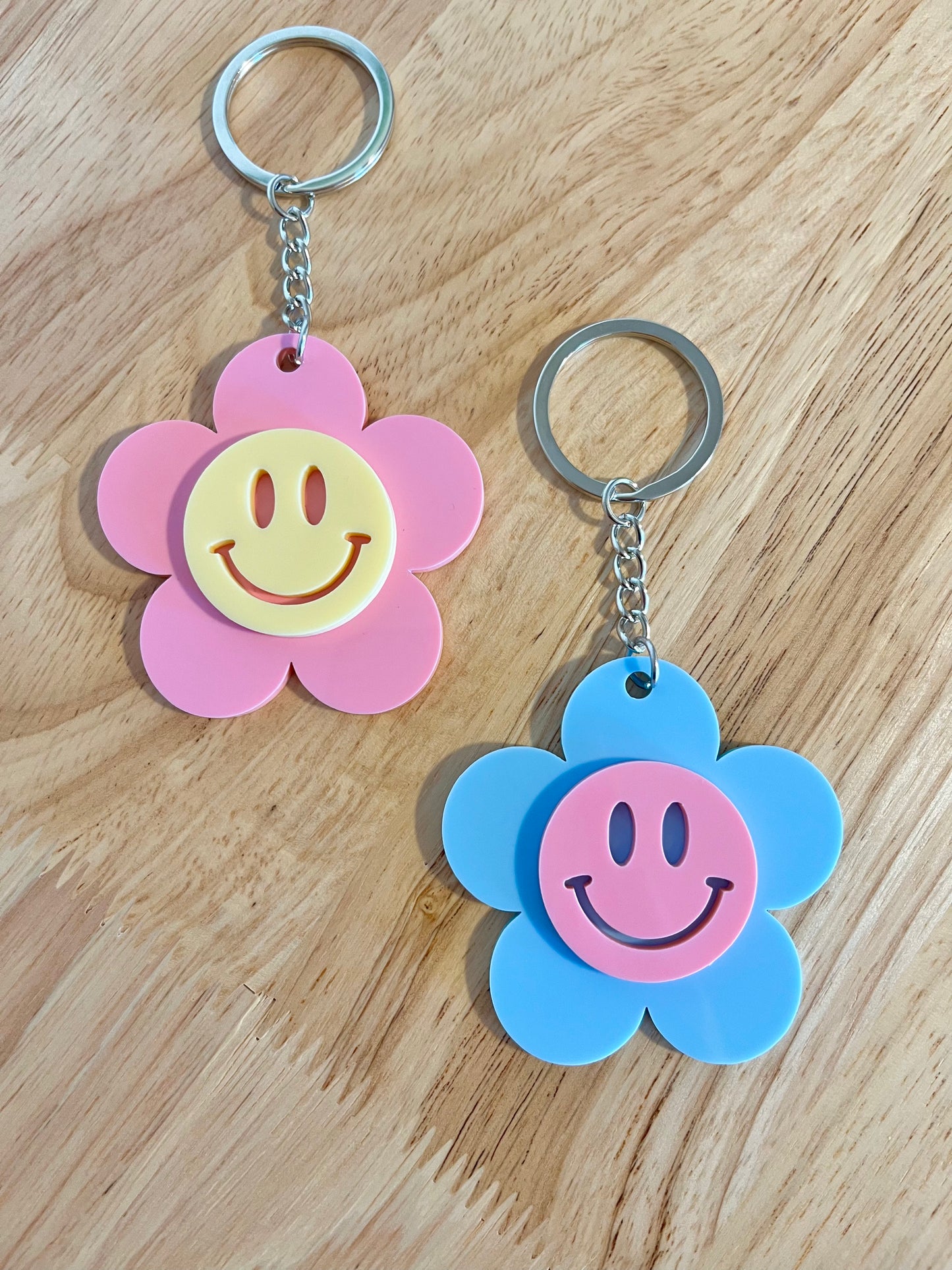 Smiley Flower Keyring